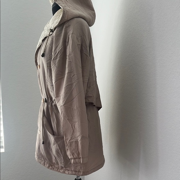 Partners Silk Hooded Jacket - Picture 5 of 12